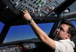 Anne, baba, ağabey pilot! 17 yaşında lisans aldı, 22'sinde kaptan koltuğuna oturdu: THY'nin en genç pilotu oldu!