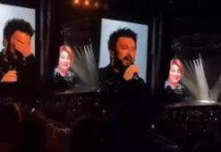 Tarkan sahnede annesine ağladı! Ölümünden sonra ilk kez şarkı söyledi