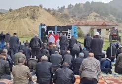Yağmur duası sırasında yağış başladı, sel oldu!
