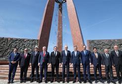 TBMM Başkanı Kurtulmuş Ata-Beyit Ulusal Tarih ve Anıt Kompleksi'ni ziyaret etti