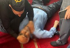 Mardin'de bir vatandaş camide namaz kılarken bıçaklandı