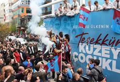 Trabzonspor U19 takımı Avrupa ikinciliğini şehirde kutladı