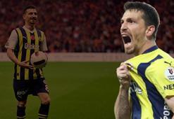 Herkes Mert Hakan Yandaş'ı merak ediyor! Hastalığının detayları ortaya çıktı: 10 binde 1 görülüyor