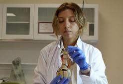 Tarihi eserlere cerrahi operasyon! Depremde hasar gördü, Erzurum'da tedavi ediliyor