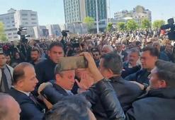 Sırrı Süreyya Önder'in anma töreninde Özgür Özel'e yumruklu saldırı!