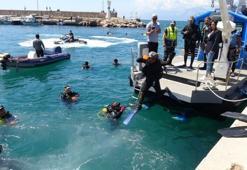 Antalya'da 35 gönüllü dalgıç denizin dibini temizledi, çıkanlar pes dedirtti