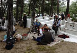 Balıkesir'de Hıdrellez geleneği mezarlıkta yaşatılıyor! Mezarlıkla süslendi, dualar edildi
