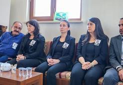 Sırrı Süreyya Önder'in yakınları, Adıyaman'da taziyeleri kabul ediyor