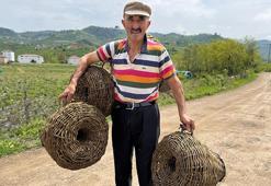 Dikenli sarmaşık, onun elinde esere dönüşüyor! 45 yıldan beri ekmeğini böyle kazanıyor