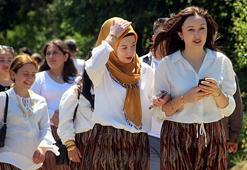 Çanakkale'de geleneksel 'Aşıklar Sokağı' buluşması gerçekleşti