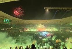 Kocaelispor tarih yazdı, kupasına kavuştu! Ünlü isimlerle kutlaNdı