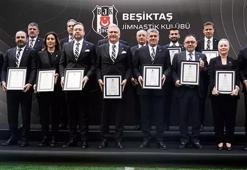 Beşiktaş'ta Serdal Adalı mazbatasını aldı