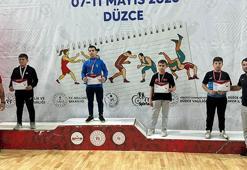 Kartepeli güreşçi Türkiye şampiyonu oldu! 'Bizleri gururlandırdı'