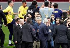 Derbi davasında yeni gelişme! Fenerbahçeli iki futbolcu hakkında 'zorla getirilme' kararı verildi