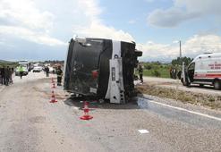 Konya'da şehirlerarası yolcu taşıyan otobüs devrildi! Çok sayıda yaralı var