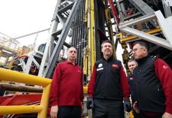 Bakan Bayraktar’dan Karadeniz’deki Abdülhamid Han’a ziyaret