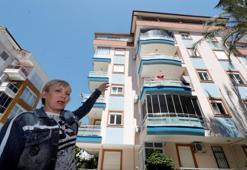 Antalya'daki evinden çıkmayan kiracısı, Rus vatandaşı kadını depoda yaşamaya mahkum etti!
