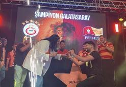 Fethiye'de şampiyonluk kutlamasında sürpriz evlilik teklifi