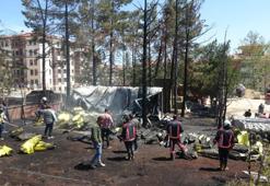 Malatya'da bir şantiyee çıkan yangın korkuttu! Depo küle döndü