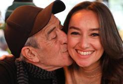 Babasını kaybeden Türkü Akbayram'dan yürek burkan paylaşım: "İçimin ışığı söndü"