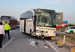 Isparta'da yolcu ve tur otobüsleri çarpıştı! Onlarca yaralı var
