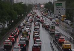 İstanbul'da haftanın ilk günü yoğun trafik: Yüzde 80'e ulaştı