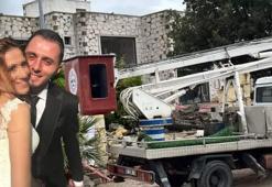 Kahreden ihmal! Devrilen taş kemerin altında kalan doktor hayatını kaybetti, eşi yaşam savaşı veriyor