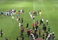 Elazığspor - Vanspor FK maçında hakem yaralandı! Karşılaşma tatil edildi