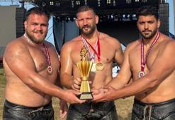 Gölcüklü pehlivanlardan büyük başarı! Madalyaları topladılar