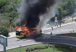 Sarıyer'de korku dolu anlar: Seyir halindeki İETT otobüsü birden alev aldı