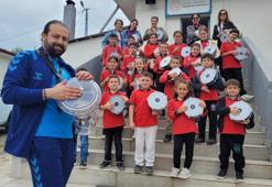 Samsun'da ritmi öğrenciler tuttu! Köy okulu öğrencilerine büyük sürpriz