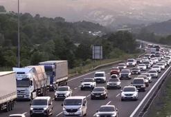 Kurban Bayramı tatili göçü başladı!  Kilit noktalarda trafikte yoğunluk yaşandı