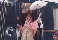 Paris’ten yola çıkan tarihi 'Orient Express' 64 yolcusuyla Sirkeci’ye geldi