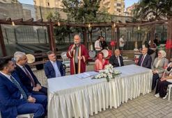 Adana'da her yaşta aşk var! 75'in aşık oldu huzurevinde evlendi!