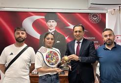 Bilecik'in gururu! Tüm rakiplerini mağlup ederek Türkiye şampiyonu oldu.