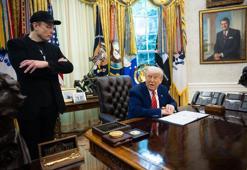 Elon Musk, 'Trump, Epstein dosyalarında' paylaşımını sildi