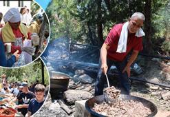 Adana'da asırlık imece geleneği: Tüm kuşaklar aynı sofrada buluşuyor!