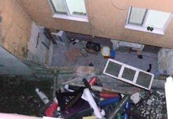 İstanbul'da 4 katlı binada çökme!