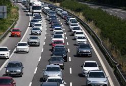 Tatil bitti, dönüş çilesi başladı! Yollarda kilometrelerce uzunluğunda kuyruk oluştu