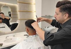 Adana'da kuaföre musallat oldular! Müşteriler berberi arayınca rezalet ortaya çıktı