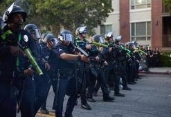 Donald Trump, gösterilerin sürdüğü Los Angeles'a asker göndermesini savundu: Kent yakılıp yıkılacaktı