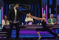 Melis’ten dans şov! Password: Melis’in dansı!