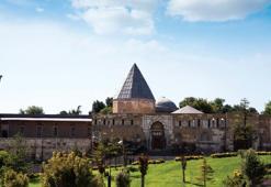 Alaeddin Tepesi ve Alaeddin Camii
