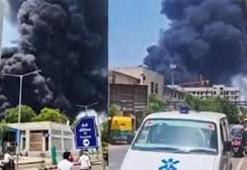 Hindistan'da yolcu uçağı düştü! İşte düşme anı; 242 kişi bulunuyordu