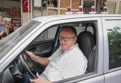 Bursalı esnaf şaka amaçlı başladı, sosyal medyada gündem olunca herkesin favorisi oldu! Çay servisini arabasıyla yapıyor: 'Bugüne kadar hiç dökmedim'