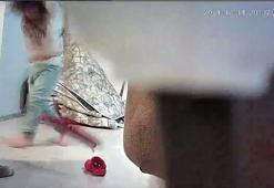 Kızının vücudunda morluklar gördükten sonra eve gizli kamera yerleştirdi! Kayıtları izleyince hayatının şokunu yaşadı