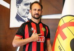 Burçak Özkanca Eskişehirspor'a veda etti! Yeni takımı açıklandı
