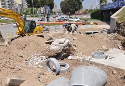 Adana trafiği felç oldu! Hızlı tren inşaatı ve belediye çalışmaları ulaşımı kilitledi, vatandaş isyan bayrağını çekti