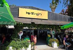 Muğla'da skandal olay: Tek başına oturan müşteri masadan kovuldu, zabıta seyirci kaldı!