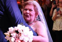 Gelinlik giyme hayalini 83 yaşında gerçekleştirmişti! Sümbül teyze Adana'da ölü bulundu